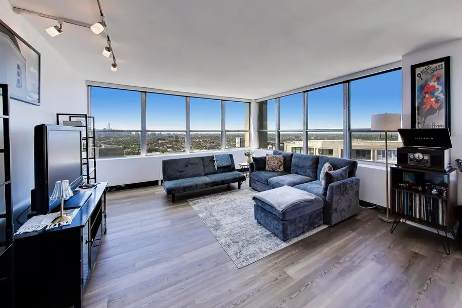 655 W Irving Park Road #3117, Chicago, IL 60613 - #2