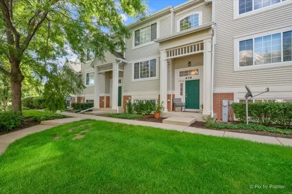 435 Cary Woods Circle #435, Cary, IL 60013