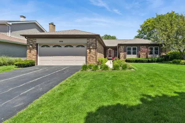 1108 E Oxford Lane, Arlington Heights, IL 60004