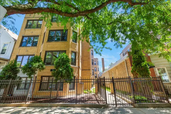 1655 N Fairfield Avenue #302, Chicago, IL 60647