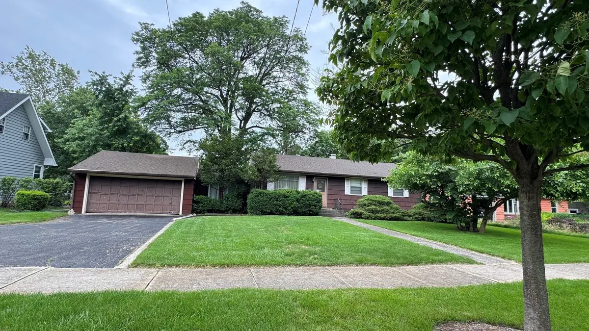 814 E Illinois Street, Wheaton, IL 60187 - #1