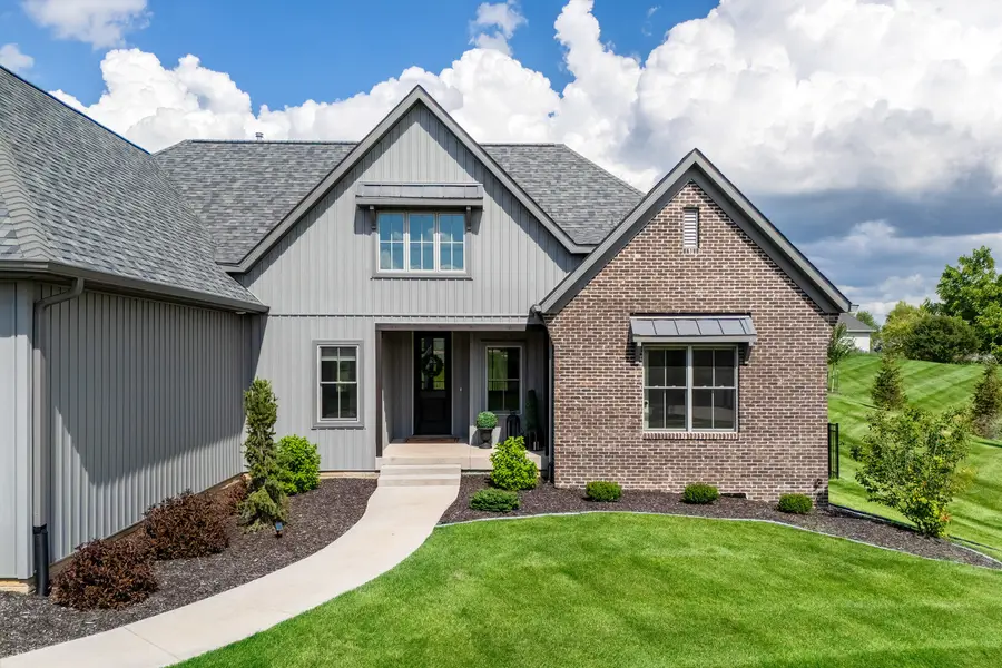 5077 Oak Ridge Court, Bettendorf, IA 52722 - #2