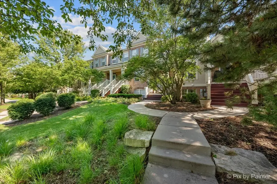 471 E Railroad Avenue, Bartlett, IL 60103 - #2