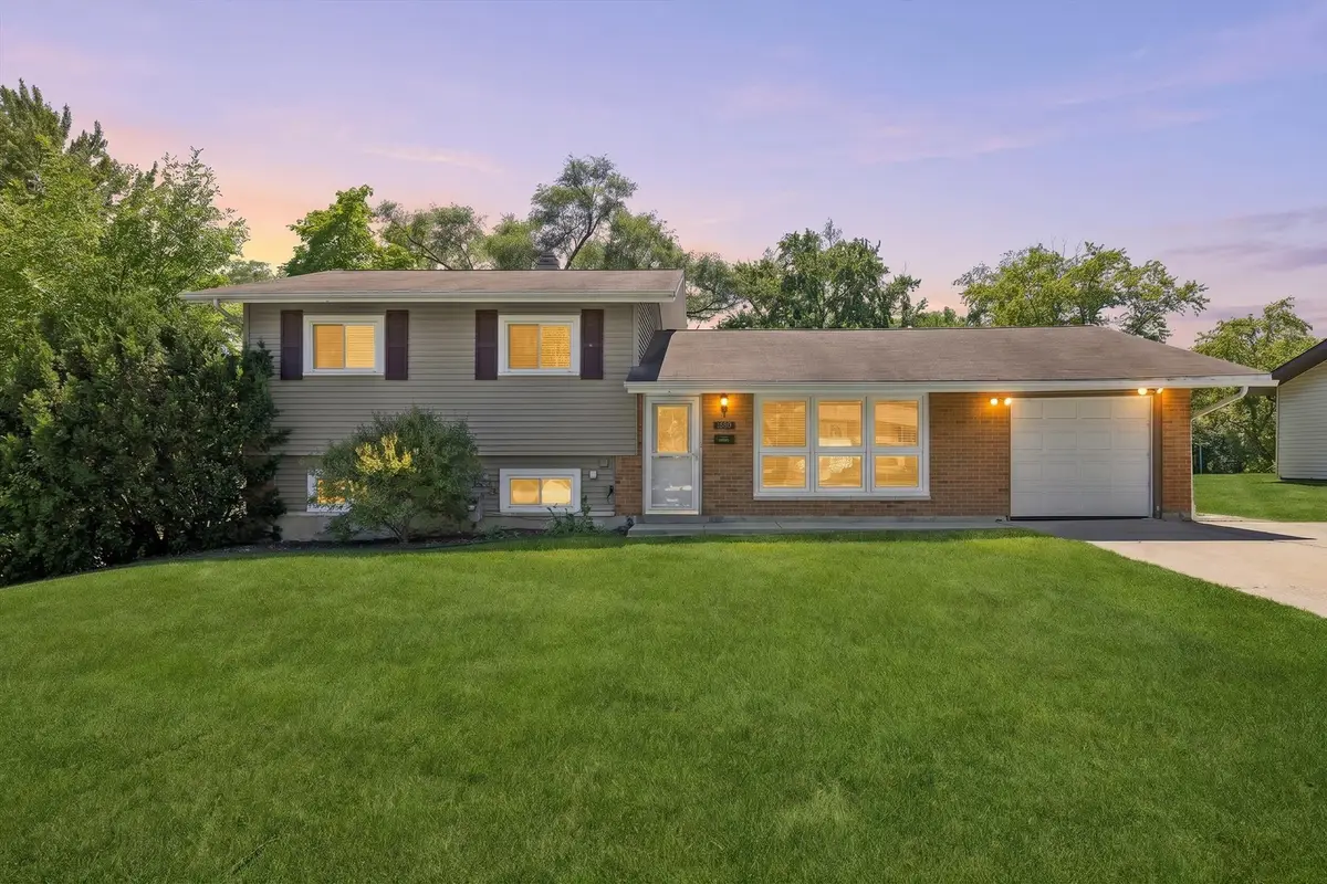 1680 Highland Boulevard, Hoffman Estates, IL 60169 - #1