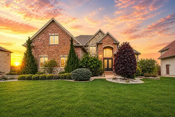 8858 S Doubletree Drive S, Crown Point, IN 46307