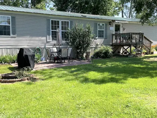 12 Fairgrounds Road, Vienna, IL 62995