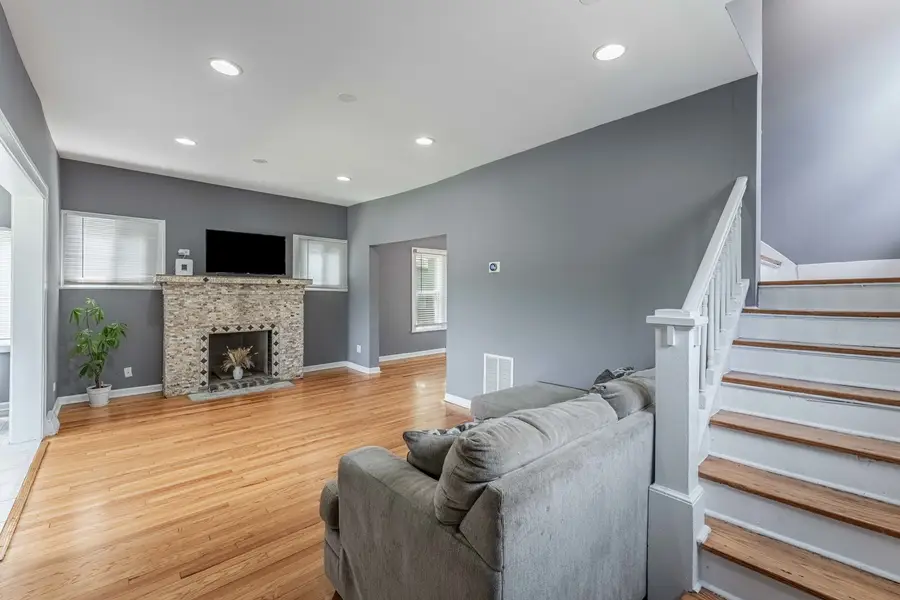 2022 S 1st Avenue, Maywood, IL 60153 - #2