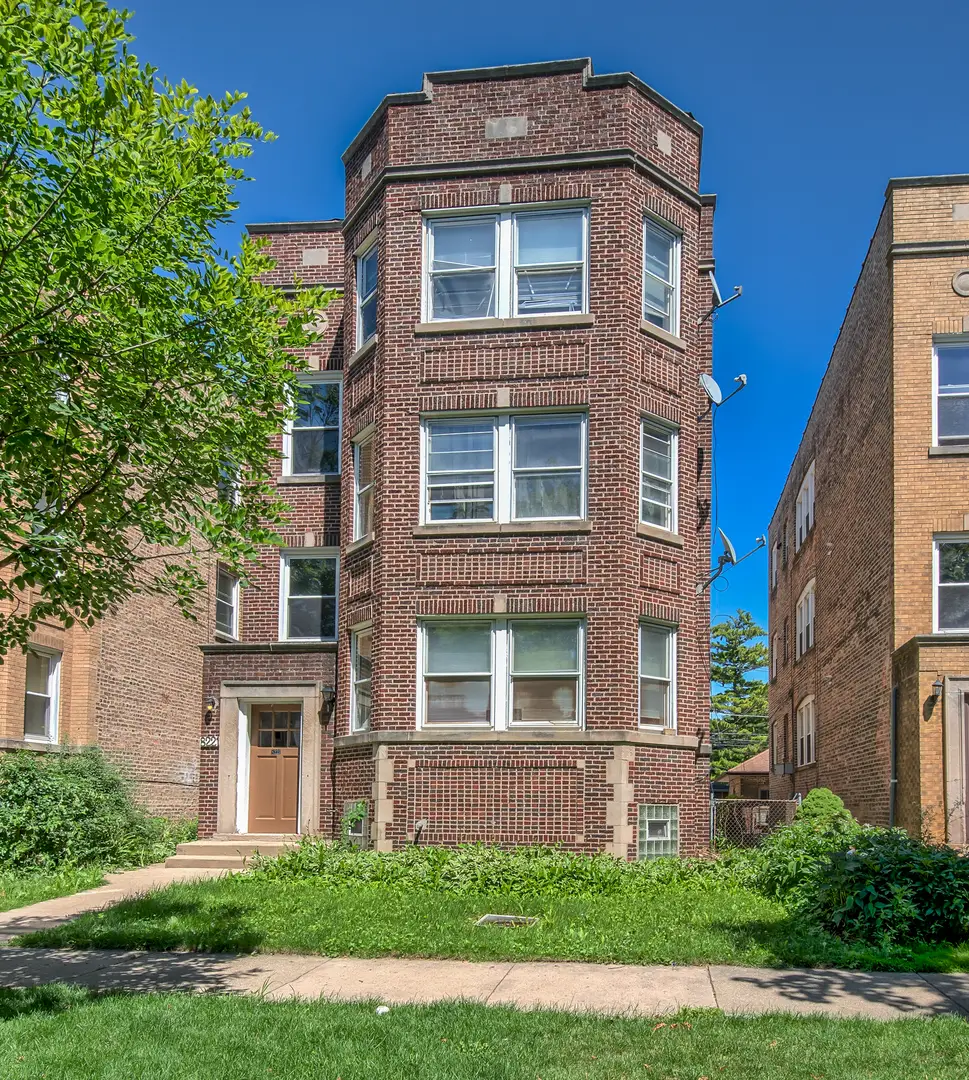 8221 Knox Avenue, Skokie, IL 60076 - #1