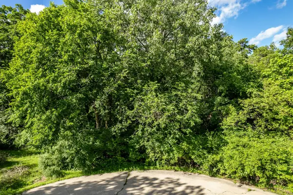 217 New Forest Road Sw, Poplar Grove, IL 61065