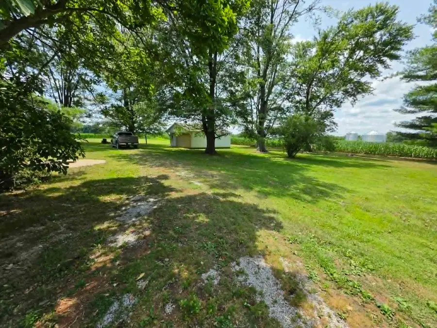 11164 State Route 14, McLeansboro, IL 62859 - #3