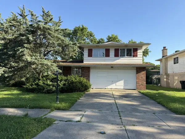 1022 W Nevada Street, Glenwood, IL 60425