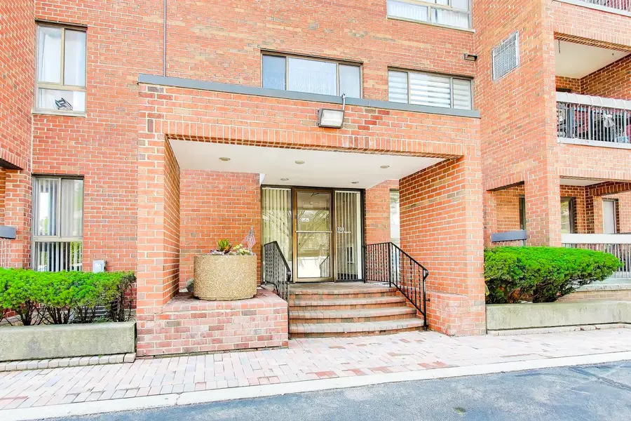 701 Forum Square #402, Glenview, IL 60025 - #2