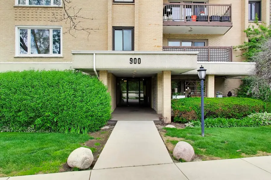 900 S River Road #4B, Des Plaines, IL 60016 - #2