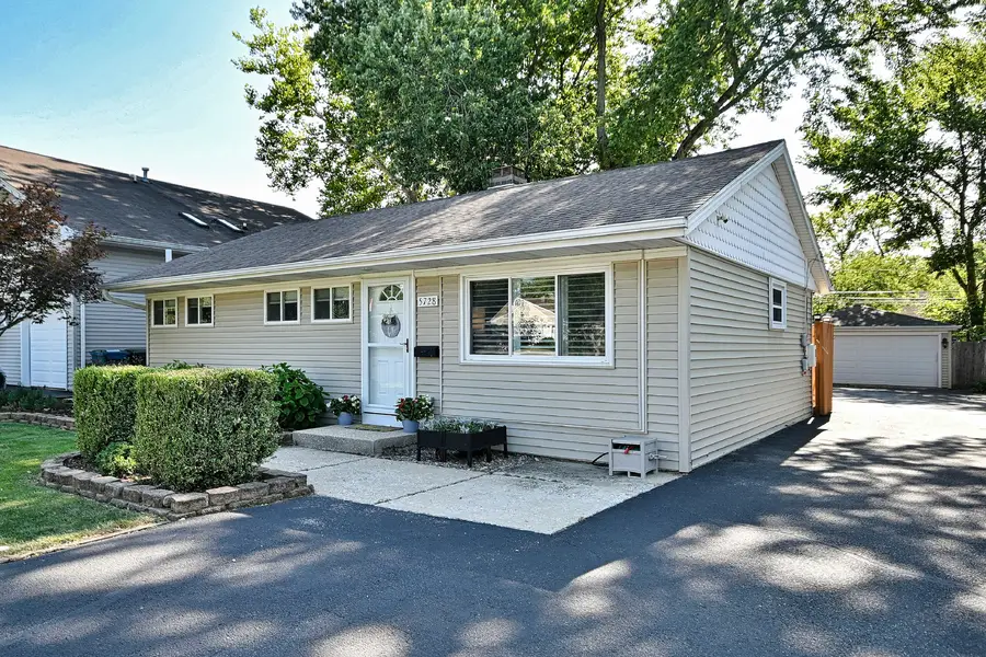5728 Plymouth Avenue, Downers Grove, IL 60516 - #2