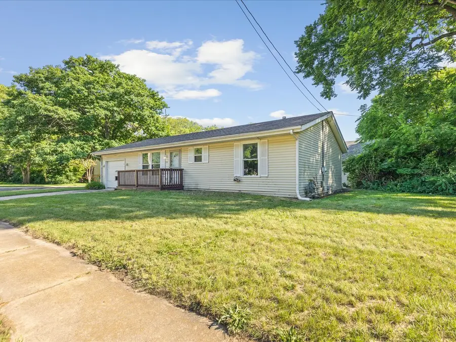712 Cherry Street, Rockford, IL 61101 - #3