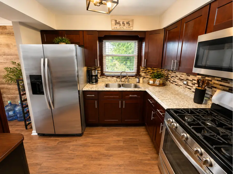 7101 98th Street #301, Chicago Ridge, IL 60415 - #2