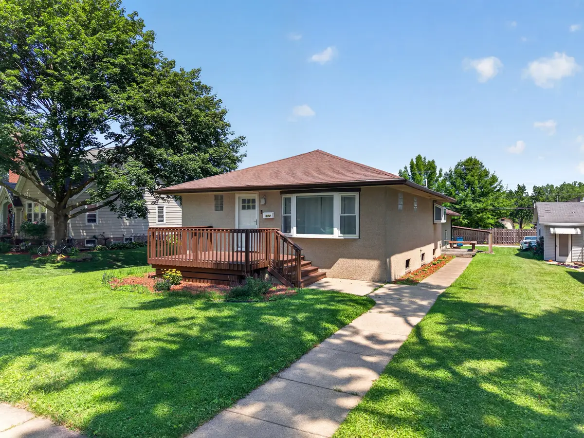 612 W Cleveland Street, Spring Valley, IL 61362 - #1