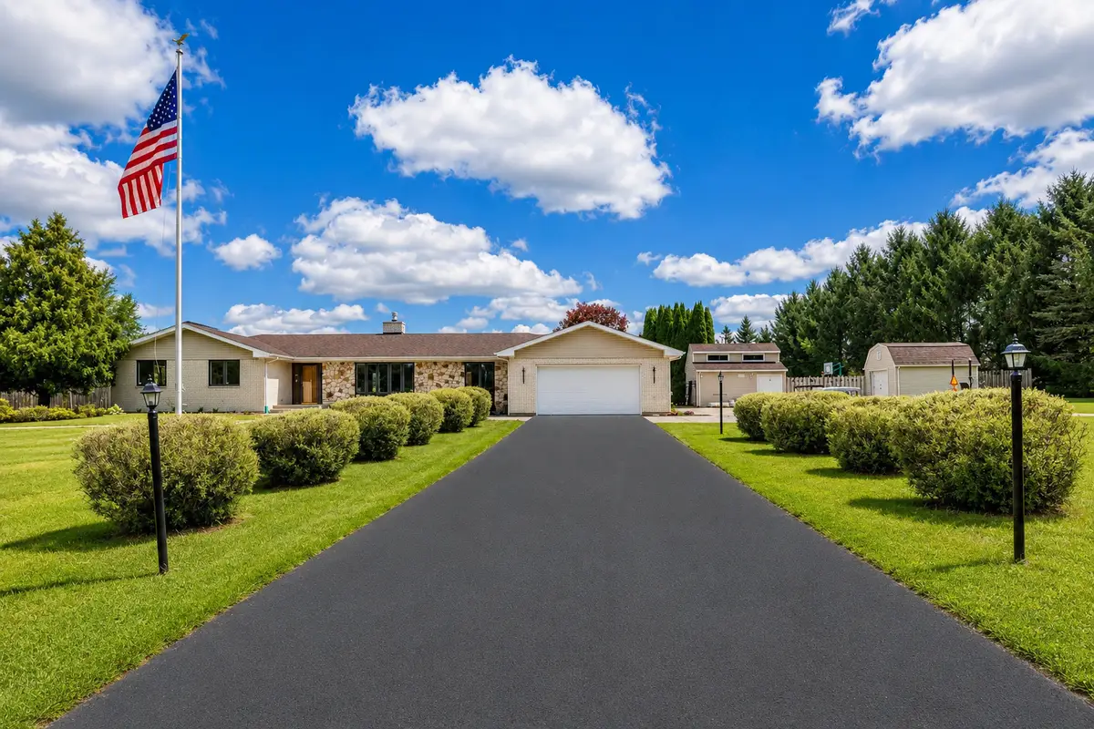704 N Rose Farm Road, Woodstock, IL 60098 - #1