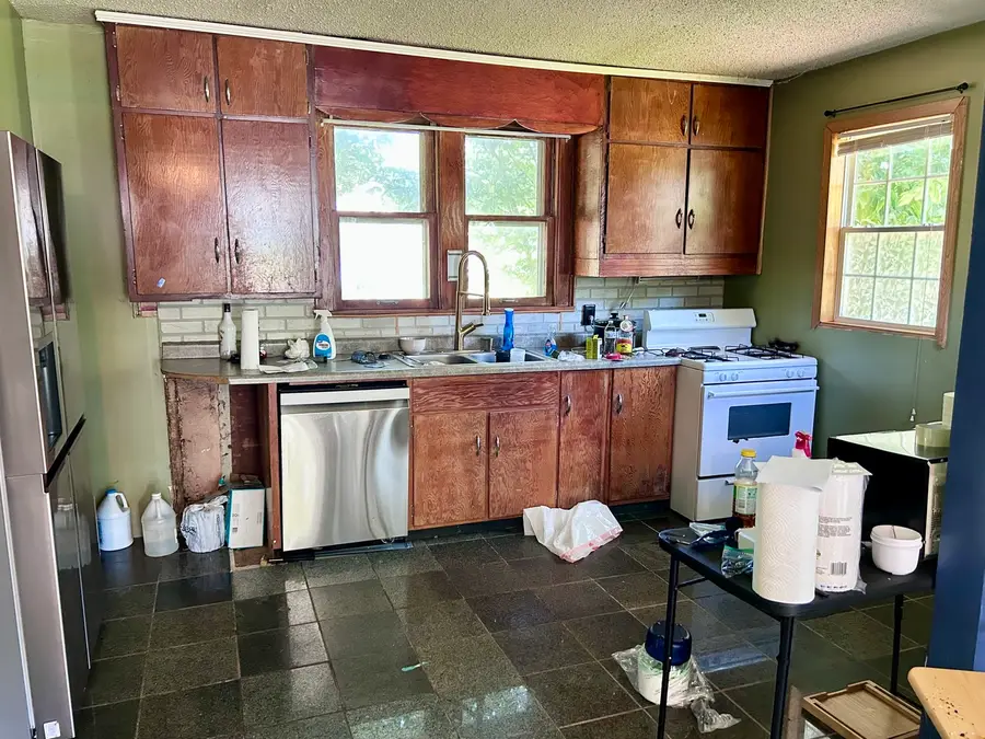 714 Labee Street, Depue, IL 61322 - #3