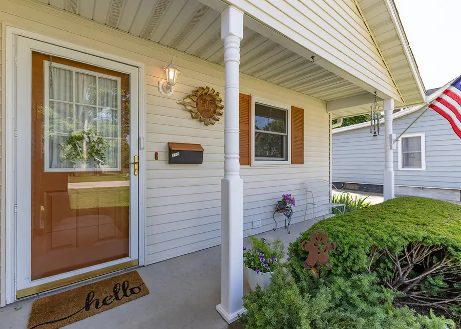 518 N Russell Avenue, Geneseo, IL 61254 - #3