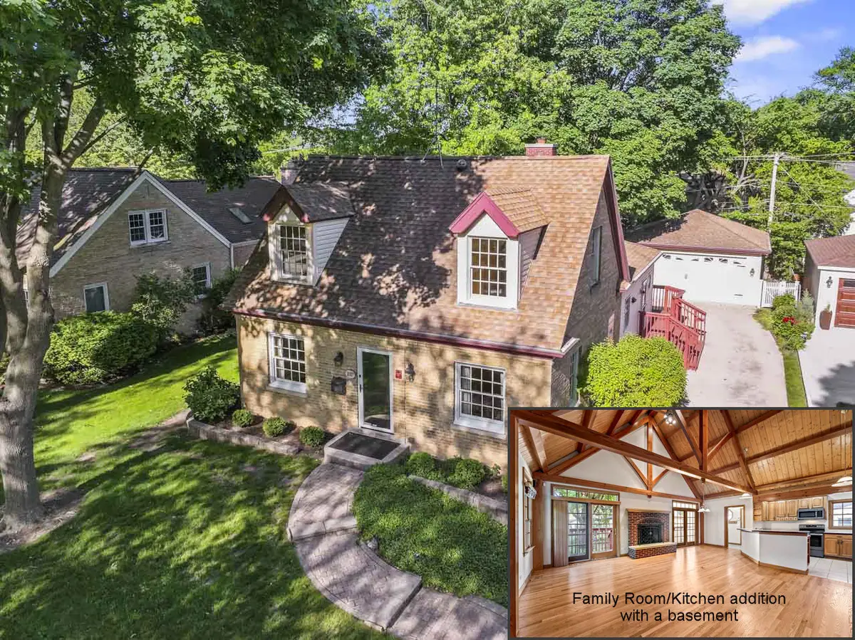 107 N Elmhurst Avenue, Mount Prospect, IL 60056 - #1