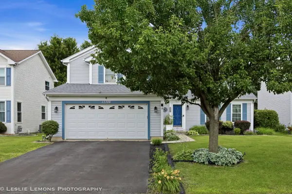 12208 S Shagbark Drive, Plainfield, IL 60585