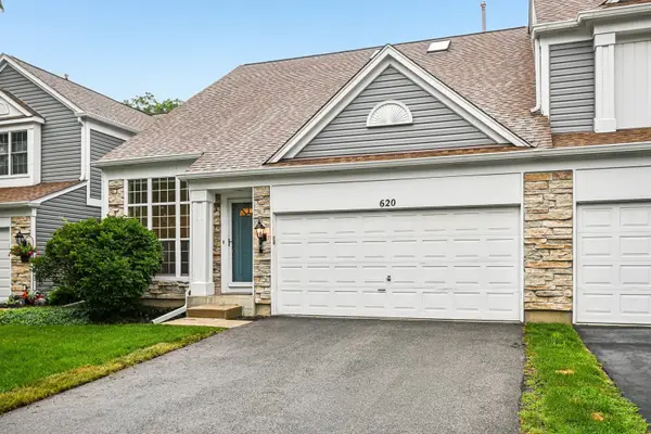 620 N Charter Hall Drive, Palatine, IL 60067