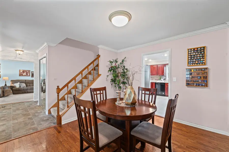 91 Kendal Road, Elk Grove Village, IL 60007 - #3