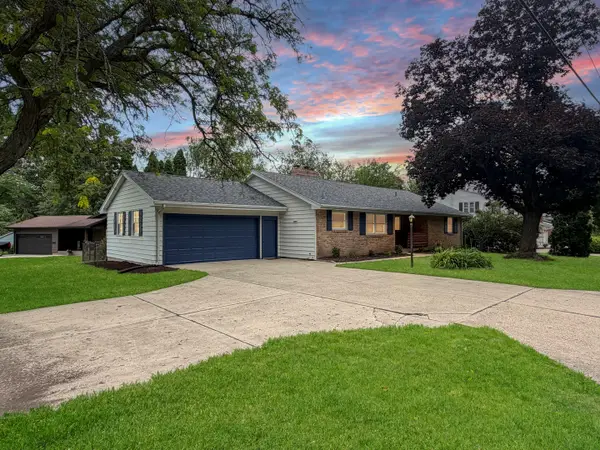 1734 W Stephenson Street, Freeport, IL 61032