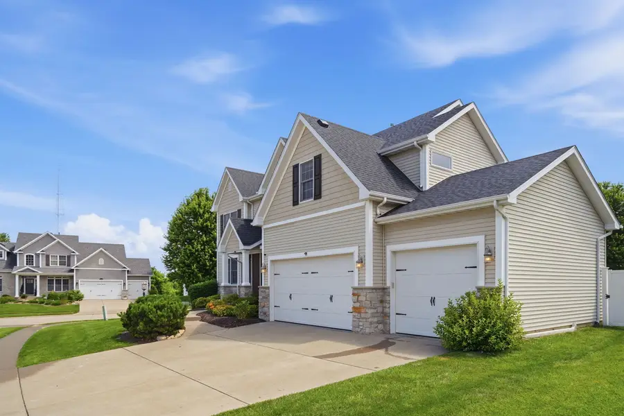 4889 Allen Road, Bettendorf, IA 52722 - #2