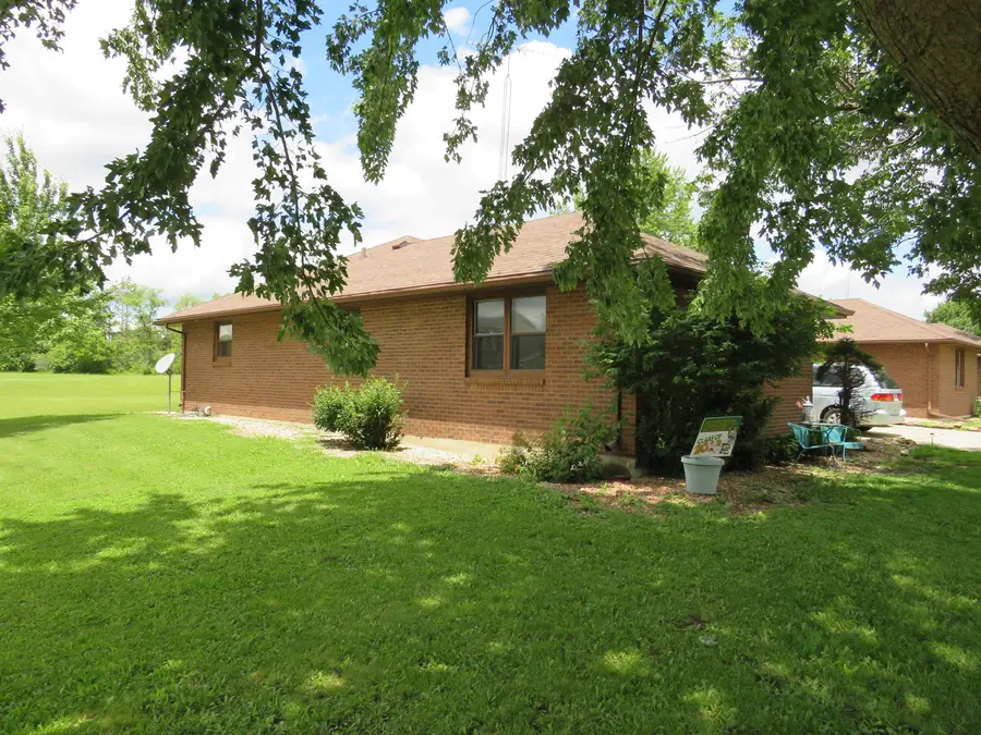 301-303 Carriage Drive, Morris, IL 60450 - #2