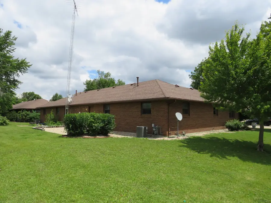301-303 Carriage Drive, Morris, IL 60450 - #3