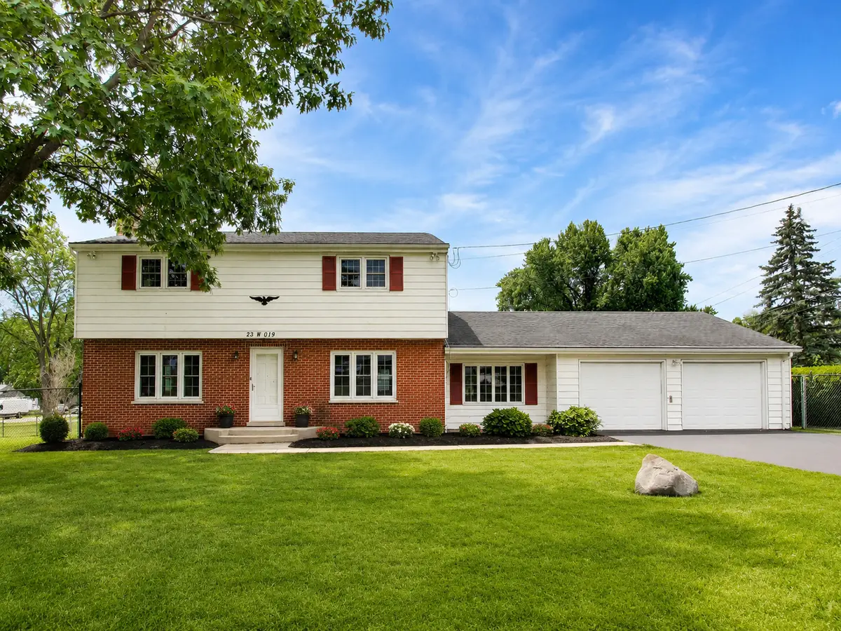 23W019 Sidney Avenue, Glen Ellyn, IL 60137 - #1