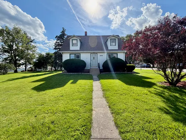 2935 Tracy Street, Seward, IL 61077