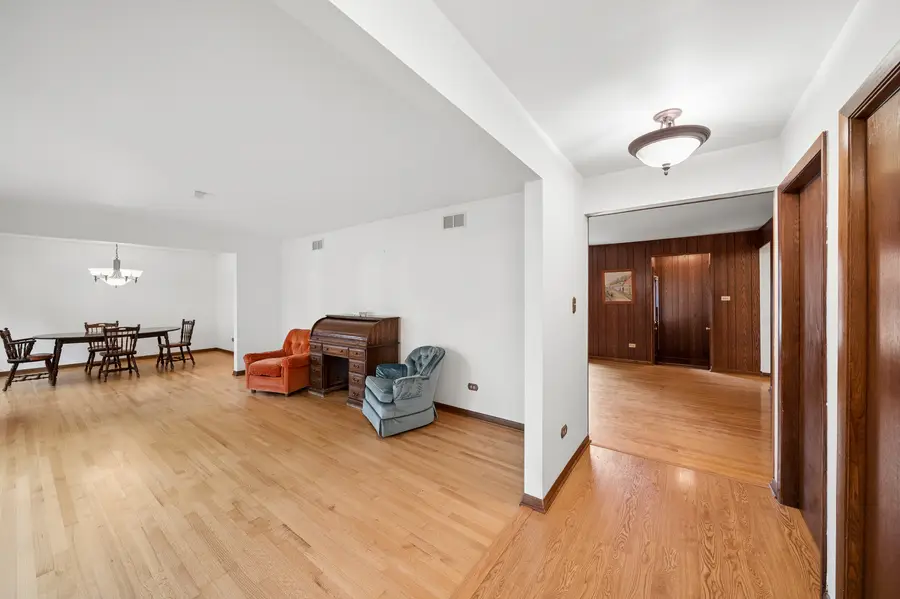 336 79th Avenue, Willowbrook, IL 60527 - #3