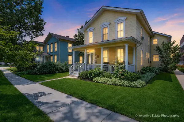 15 N Brainard Street, Naperville, IL 60540