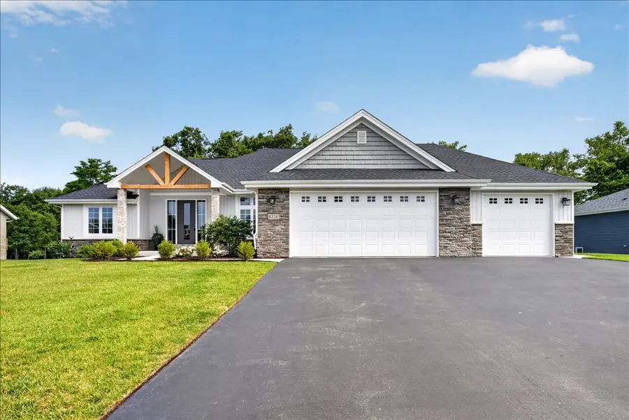 6226 Hathaway Trail, Roscoe, IL 61073 - #2