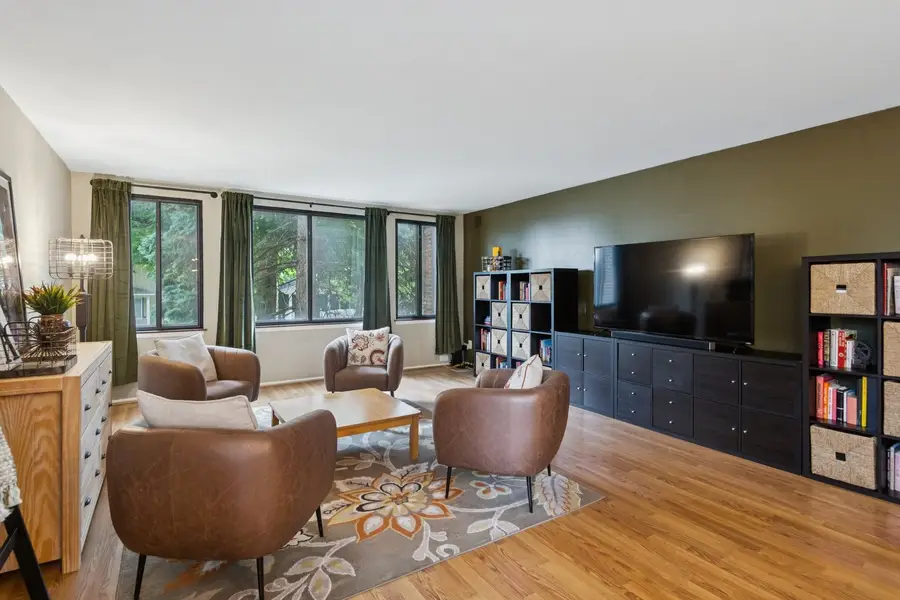 110 S Dunton Avenue #2A, Arlington Heights, IL 60005 - #3