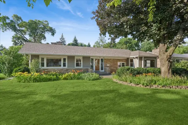 1211 James Street, Geneva, IL 60134
