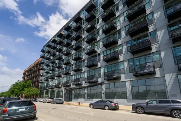 1224 W Van Buren Street #604, Chicago, IL 60607