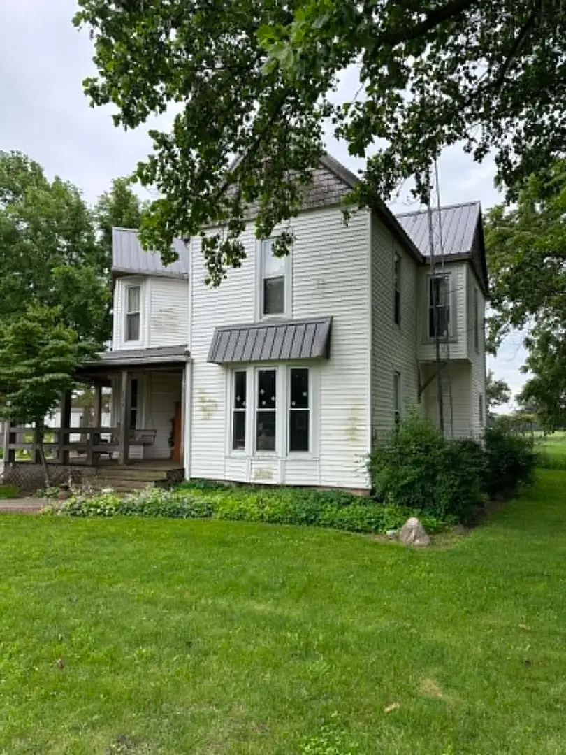 704 W Green Street, Newman, IL 61942 - #3