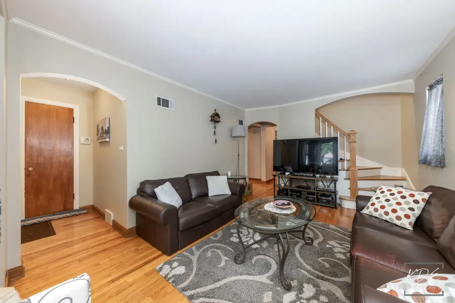 5915 W Roscoe Street, Chicago, IL 60634 - #2