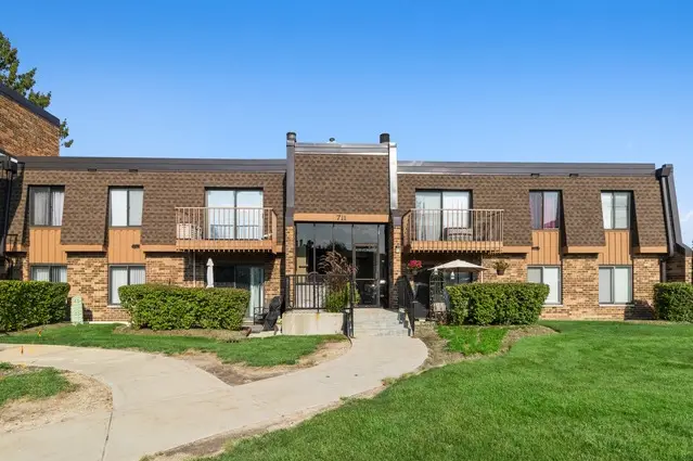 711 Tipperary Court #2D, Schaumburg, IL 60193 - #1