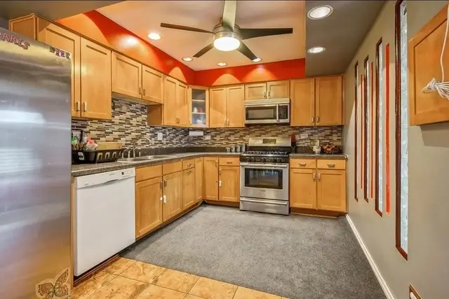 711 Tipperary Court #2D, Schaumburg, IL 60193 - #3