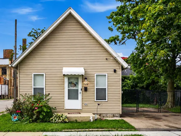 122 Cross Street, Aurora, IL 60506