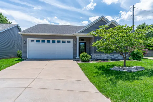 1455 W 39th Street, Davenport, IA 52806