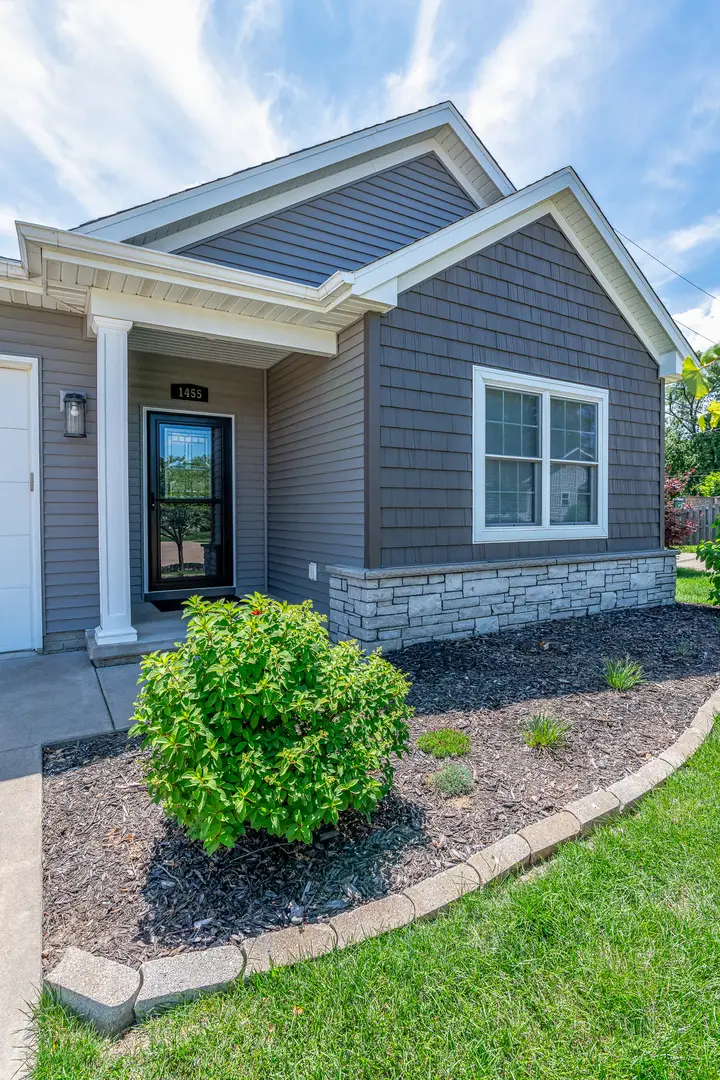 1455 W 39th Street, Davenport, IA 52806 - #2