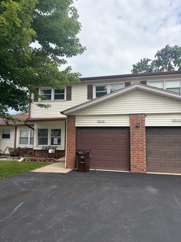 6846 Sussex Road, Tinley Park, IL 60477