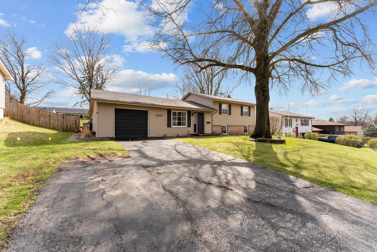 2425 W 46th Street, Davenport, IA 52806 - #1
