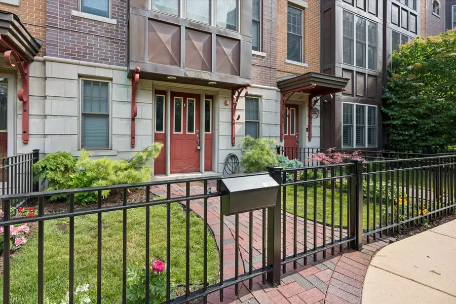 3006 W Newport Avenue, Chicago, IL 60618 - #2
